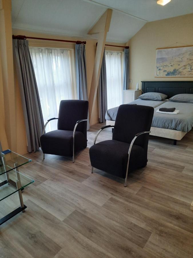 Logement 'De Witte Klok' Oude Bildtzijl Экстерьер фото